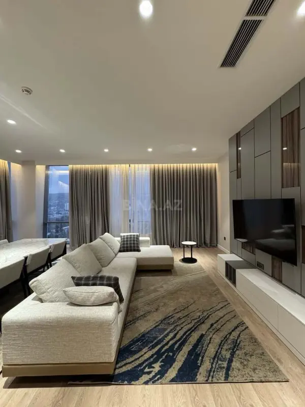 Kirayə verilir 3 otaqlı mənzil 160 m²