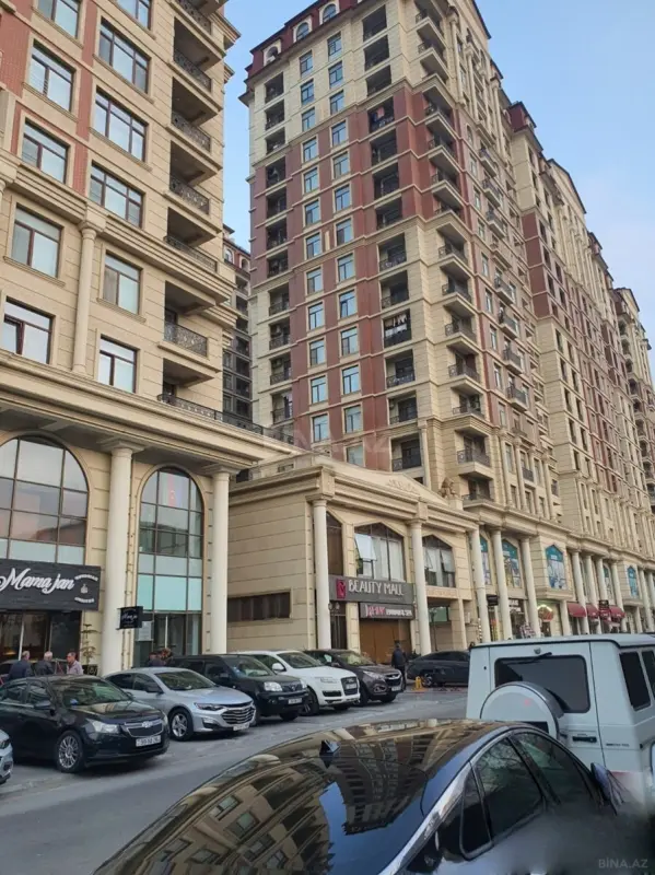 Satılır 3 otaqlı mənzil 114 m²