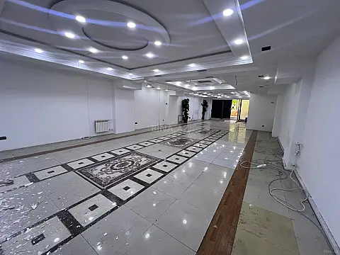 Kirayə verilir obyekt 300 m² — Bakı 300.00 m²