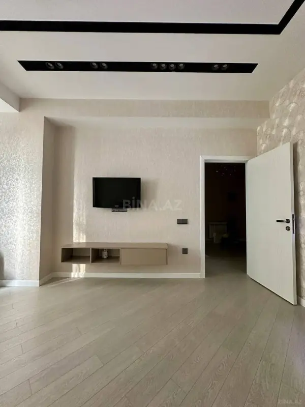 Kirayə verilir 2 otaqlı mənzil 90 m²