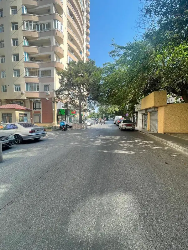 Satılır obyekt 70 m²