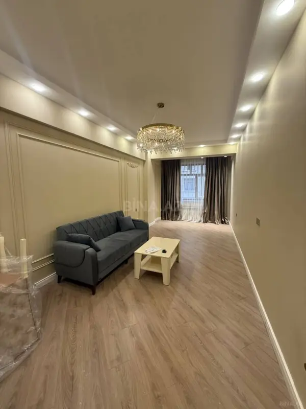 Kirayə verilir 2 otaqlı mənzil 75 m²