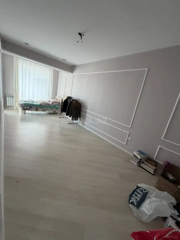 Satılır 2 otaqlı mənzil 76 m²