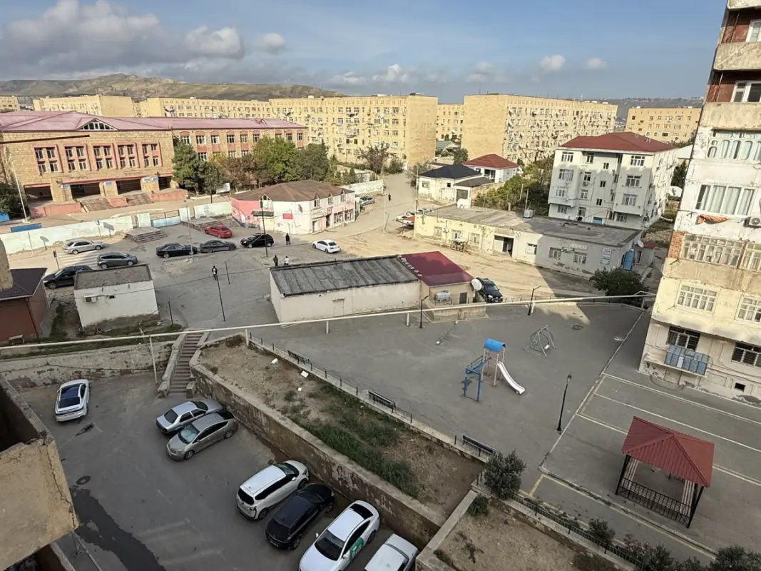 Satılır 3 otaqlı mənzil 92 m²