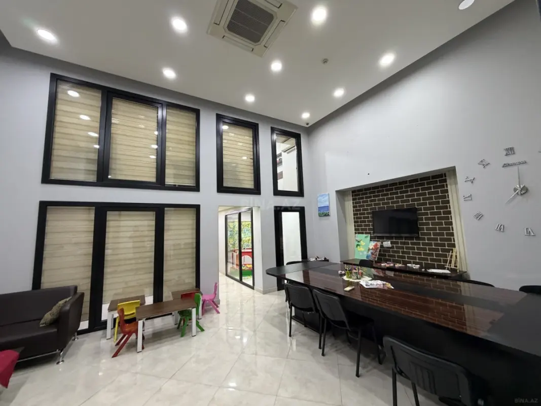 Kirayə verilir 5 otaqlı ofis 130 m²