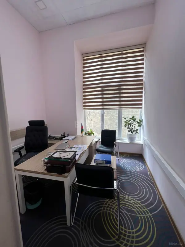 Kirayə verilir 8 otaqlı ofis 200 m²