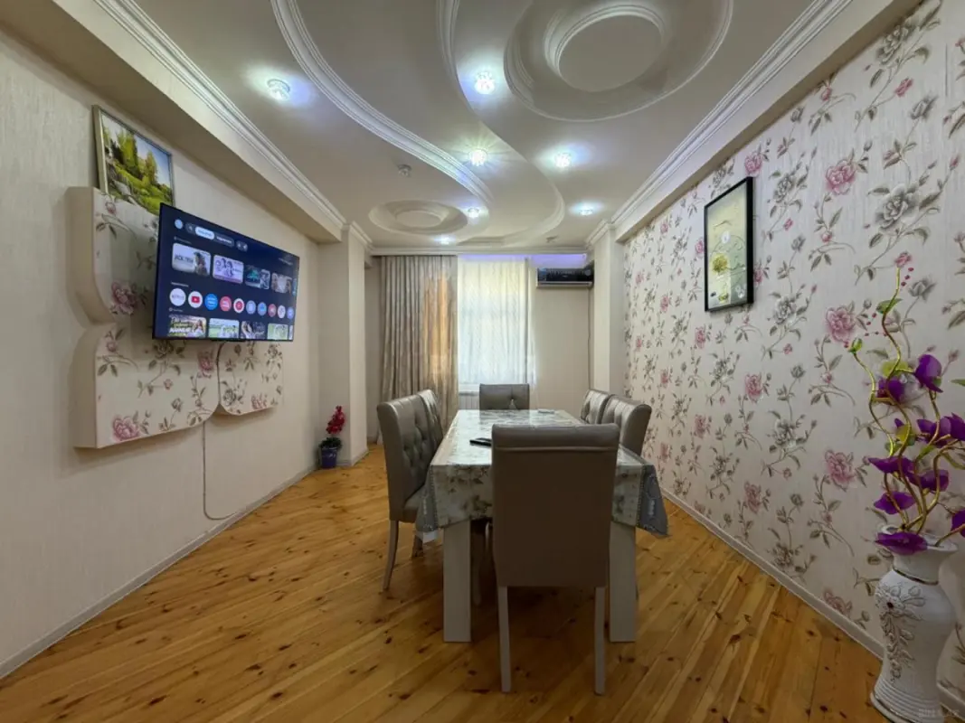 Satılır 2 otaqlı mənzil 77 m²