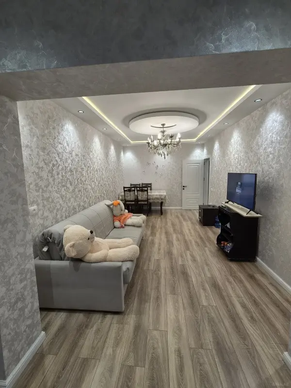 Satılır 4 otaqlı mənzil 120 m²