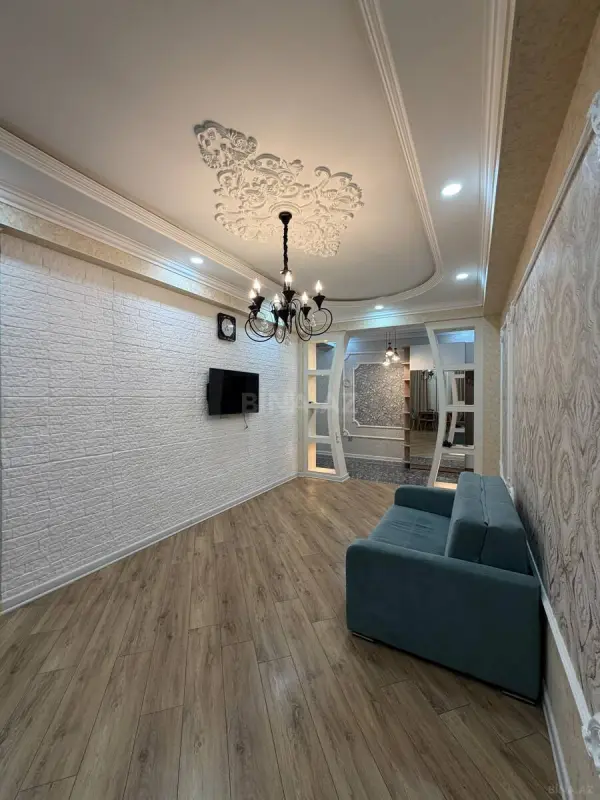 Satılır 2 otaqlı mənzil 62 m²