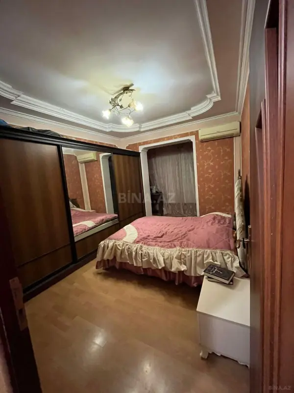 Kirayə verilir 2 otaqlı mənzil 68 m²