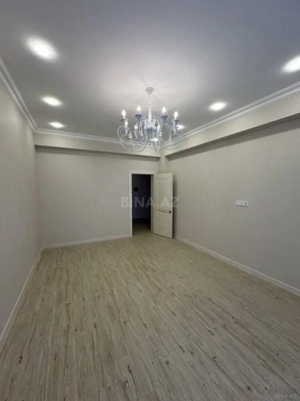 Kirayə verilir 2 otaqlı mənzil 95 m²