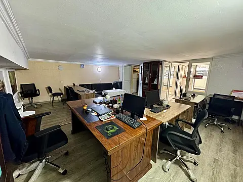 Kirayə verilir 1 otaqlı ofis 40 m² — Bakı 1 otaq 40.00 m²