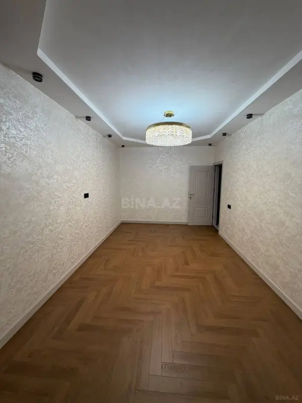 Satılır 4 otaqlı mənzil 100 m²