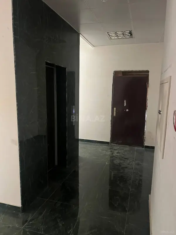 Satılır 4 otaqlı mənzil 170 m²