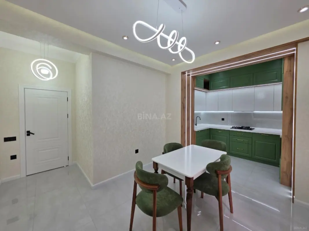 Satılır 3 otaqlı mənzil 115 m²