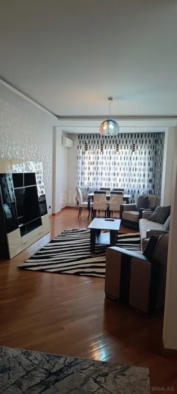 Kirayə verilir 3 otaqlı mənzil 165 m²