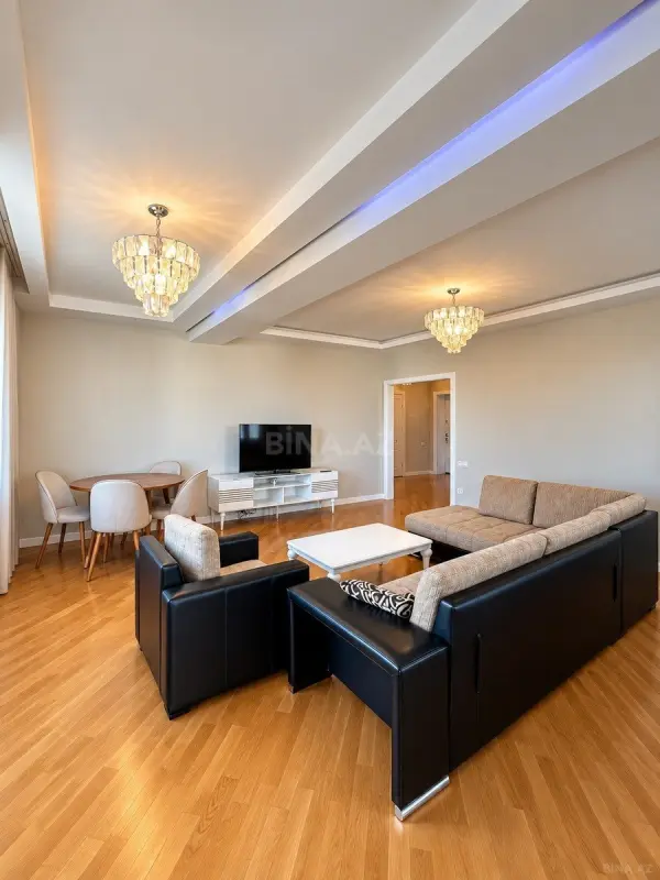 Satılır 3 otaqlı mənzil 105 m²