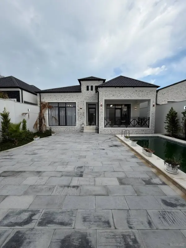 Satılır 4 otaqlı həyət evi 175 m²