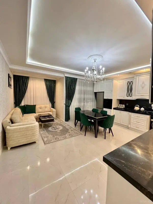 Satılır 3 otaqlı mənzil 176 m²