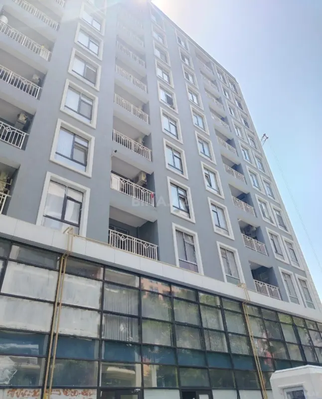 Satılır 2 otaqlı mənzil 105.3 m²