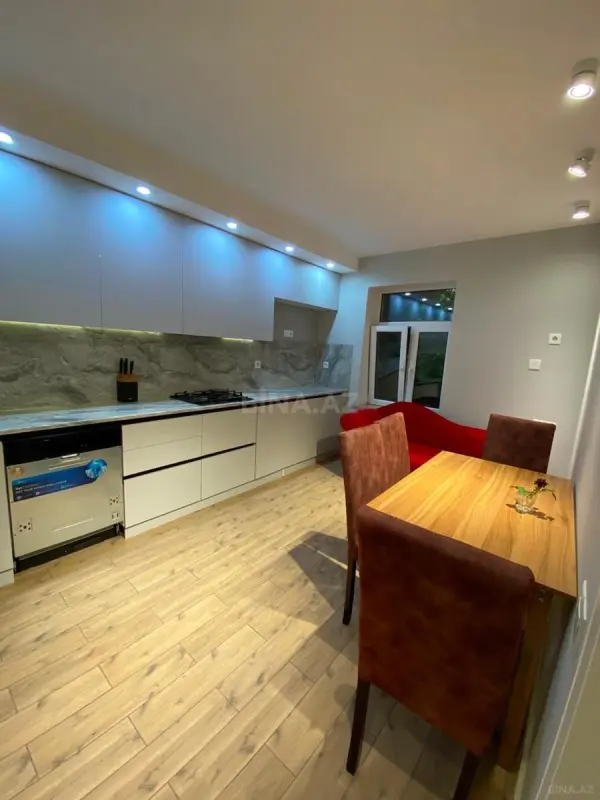 Satılır 3 otaqlı həyət evi 100 m²
