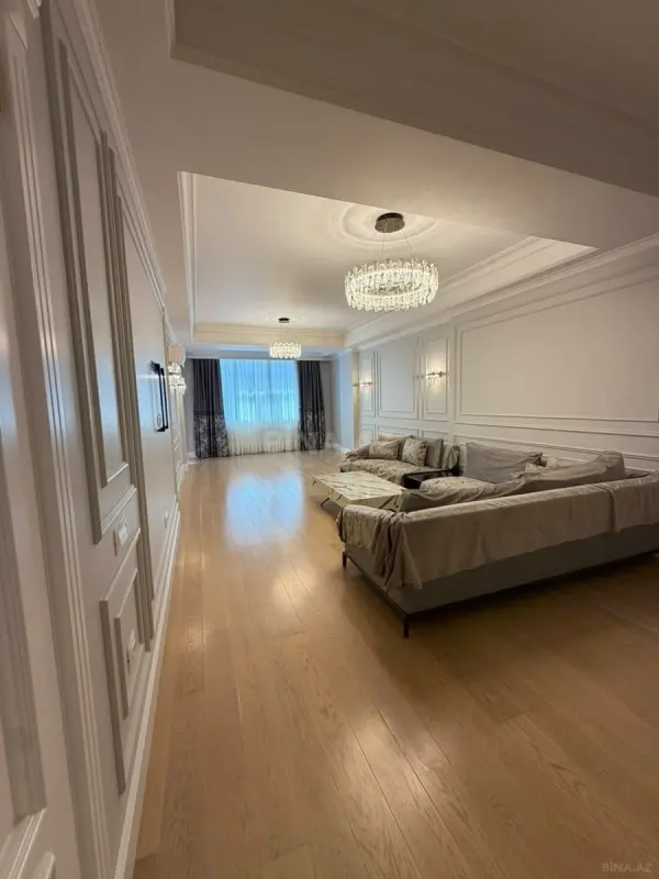 Satılır 3 otaqlı mənzil 150 m²