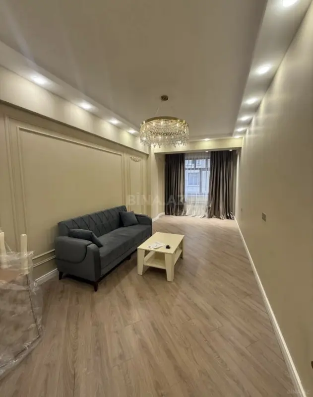 Kirayə verilir 2 otaqlı mənzil 75 m²