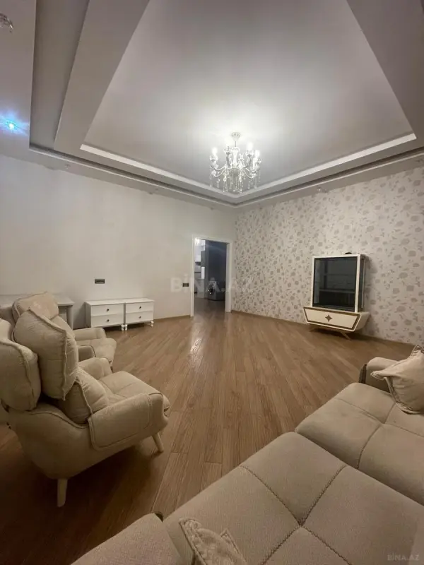Satılır 3 otaqlı mənzil 105 m²