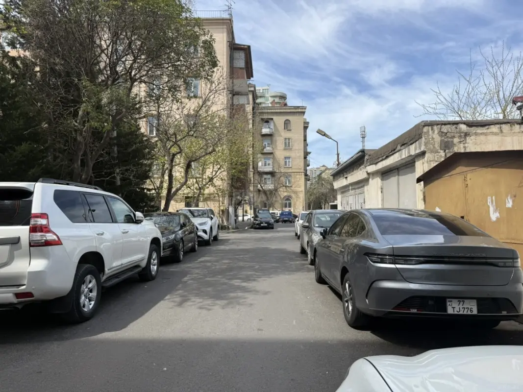 Satılır 1 otaqlı mənzil 43 m²