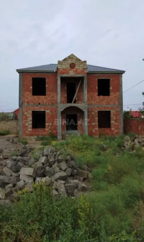 Satılır 6 otaqlı həyət evi 220 m²