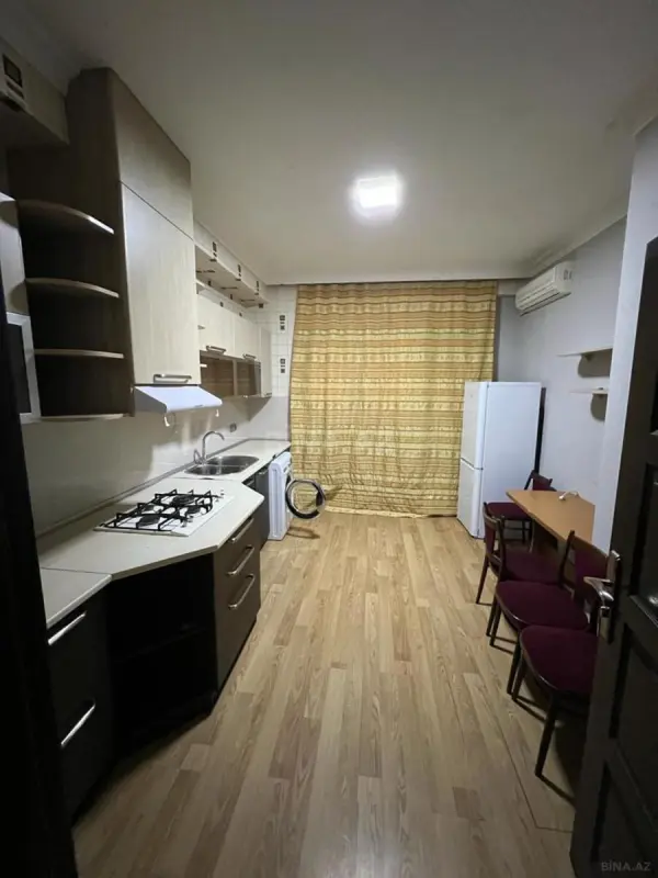 Kirayə verilir 2 otaqlı mənzil 80 m²