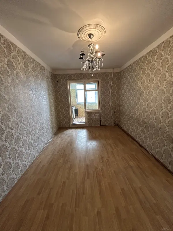 Satılır 4 otaqlı mənzil 110 m²