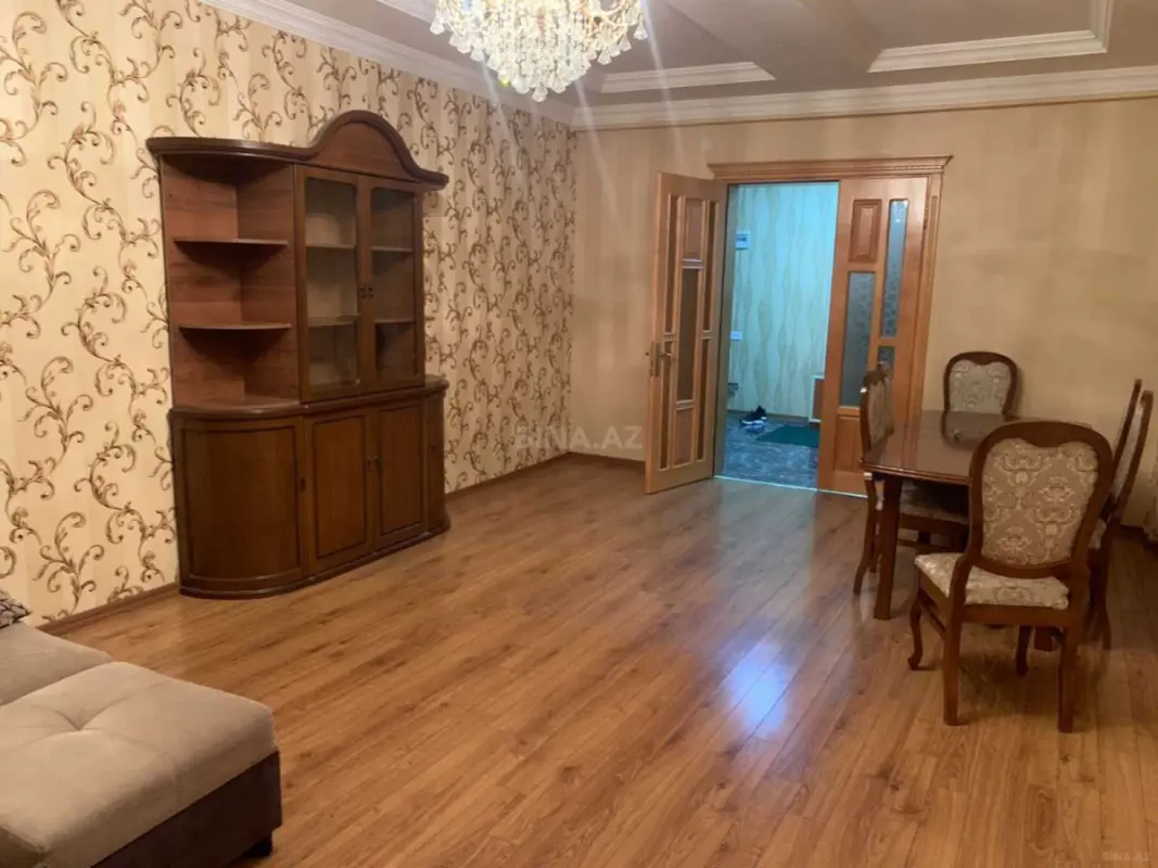 Satılır 3 otaqlı mənzil 100 m²