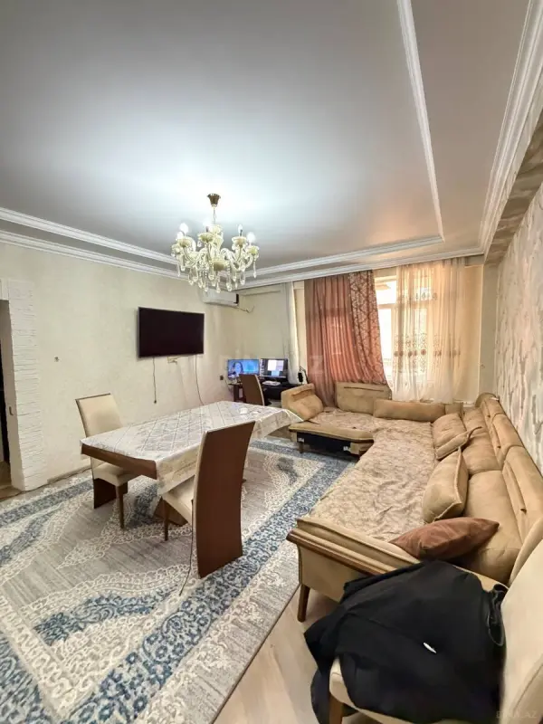Kirayə verilir 2 otaqlı mənzil 100 m²