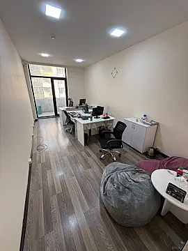 Kirayə verilir 1 otaqlı ofis 27 m² — Bakı 1 otaq 27.00 m²
