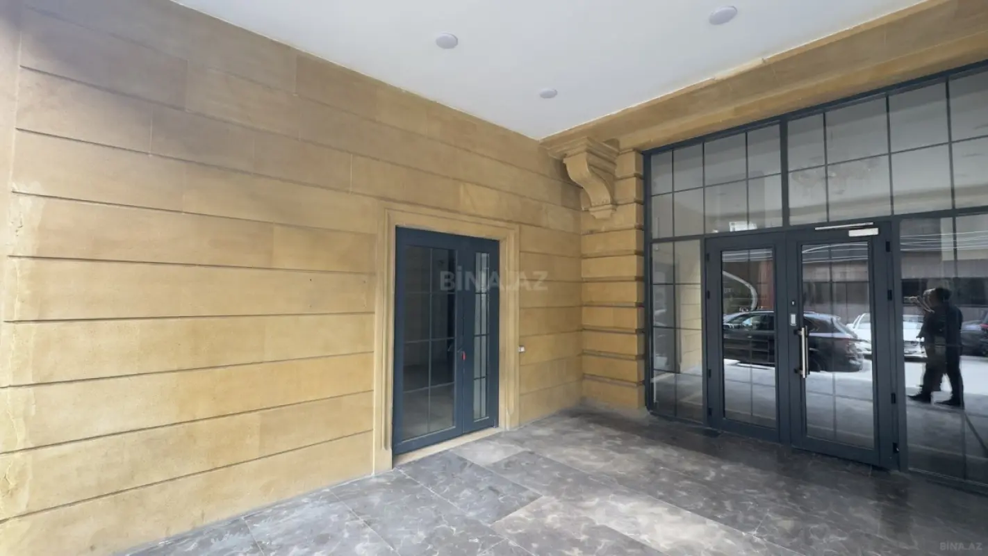 Kirayə verilir 15 otaqlı ofis 1200 m²
