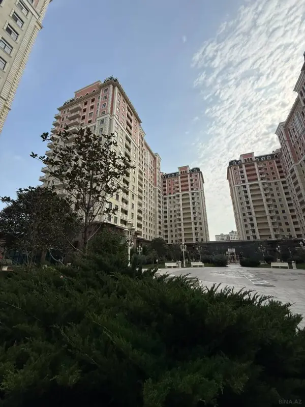 Satılır 3 otaqlı mənzil 95 m²