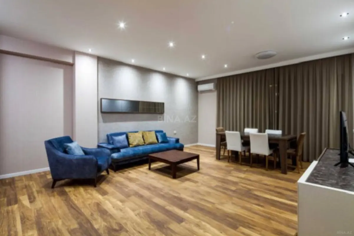 Kirayə verilir 2 otaqlı mənzil 94 m²