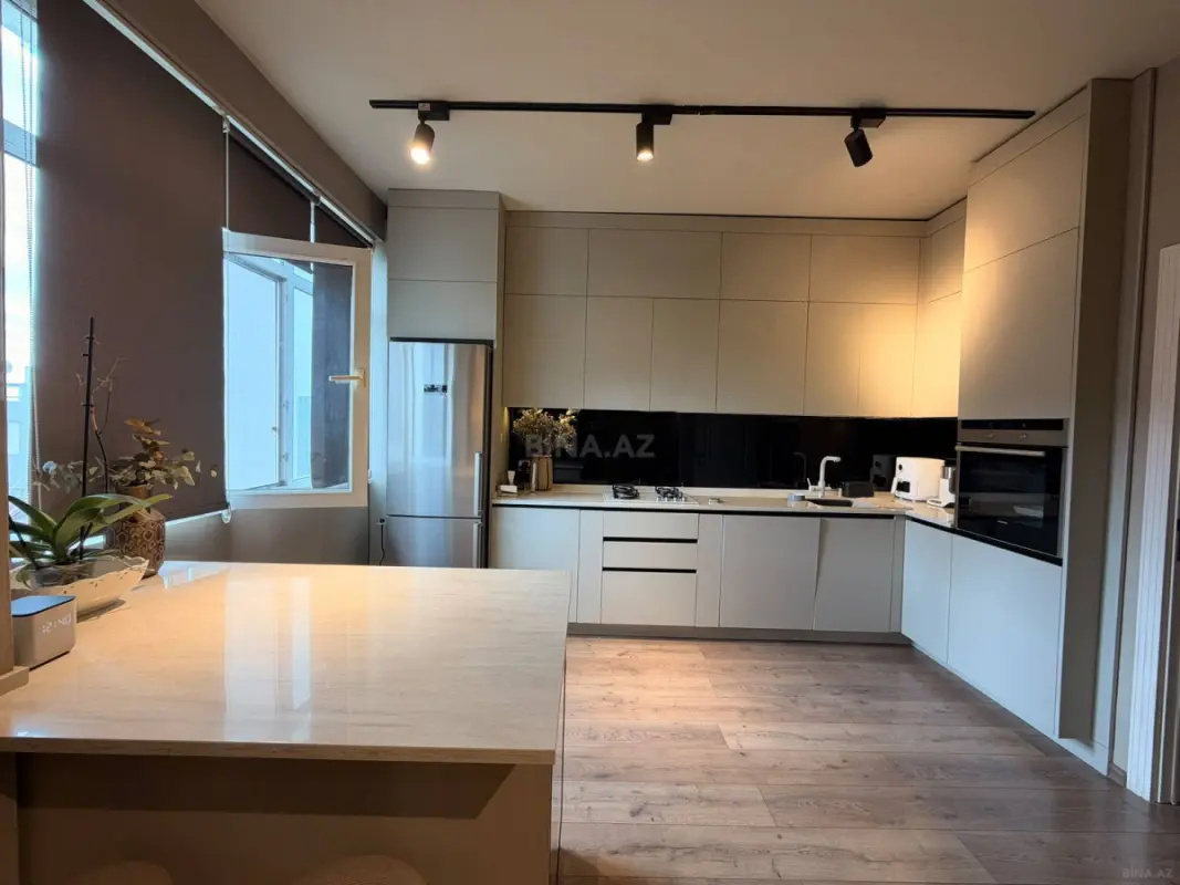 Satılır 2 otaqlı mənzil 67 m²
