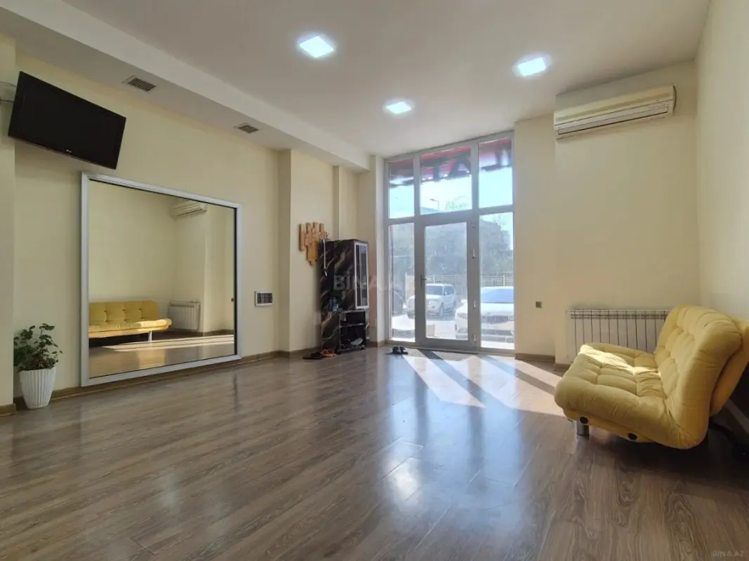 Satılır obyekt 140 m²