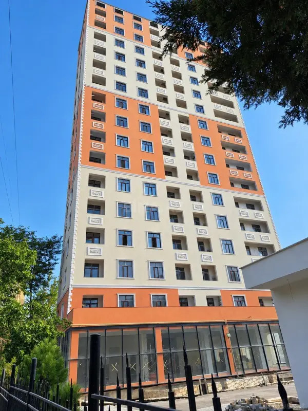 Satılır 3 otaqlı mənzil 120 m²