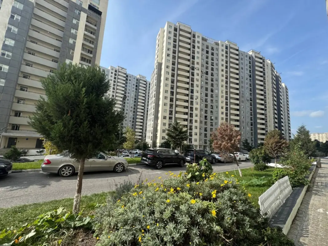 Satılır 2 otaqlı mənzil 80 m²