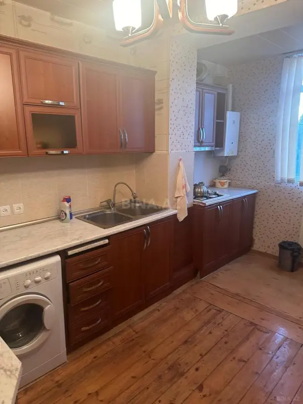 Satılır 4 otaqlı mənzil 90 m²