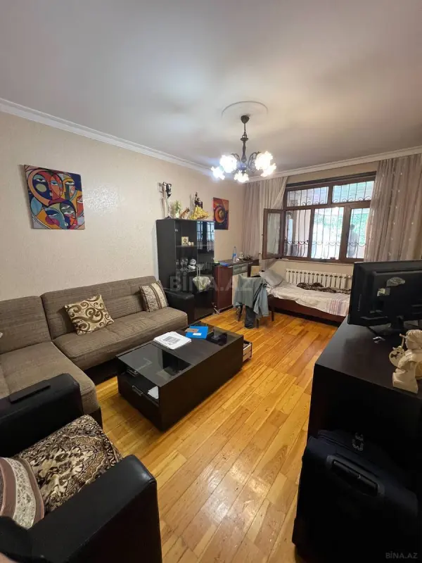 Satılır 2 otaqlı mənzil 72 m²