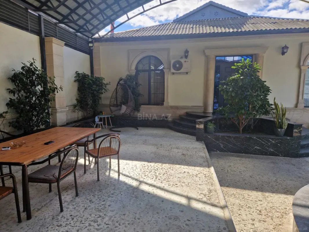 Satılır 4 otaqlı həyət evi 170 m²