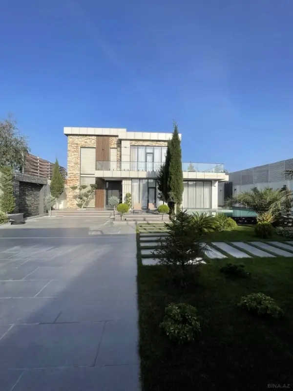 Satılır 5 otaqlı həyət evi 400 m²