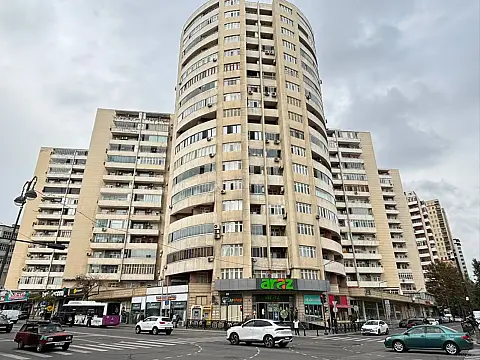 Satılır 3 otaqlı mənzil 110 m² — Bakı 3 otaq 110.00 m²