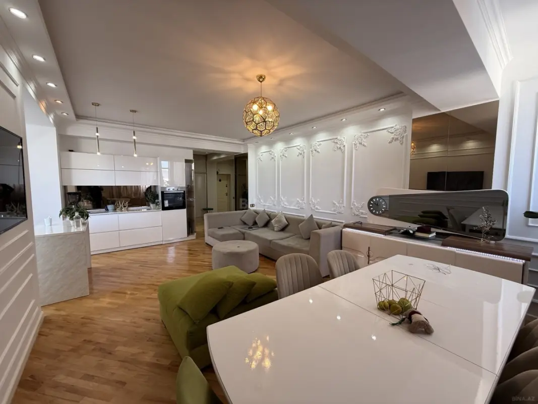 Satılır 3 otaqlı mənzil 101 m²