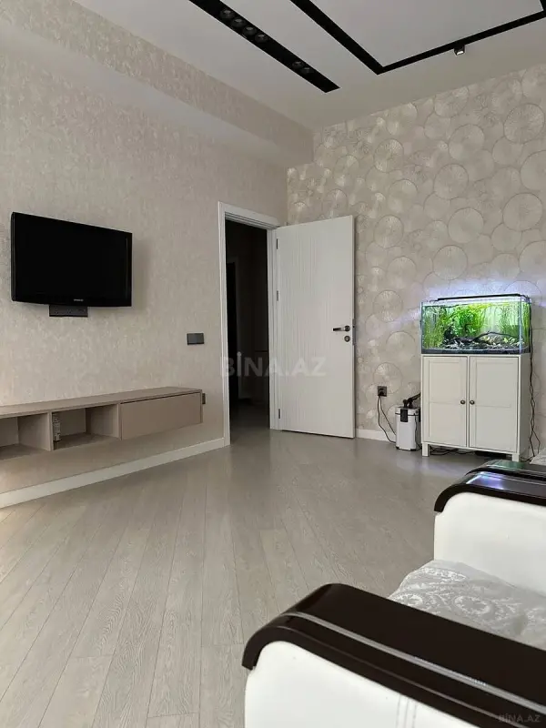 Kirayə verilir 2 otaqlı mənzil 88 m²