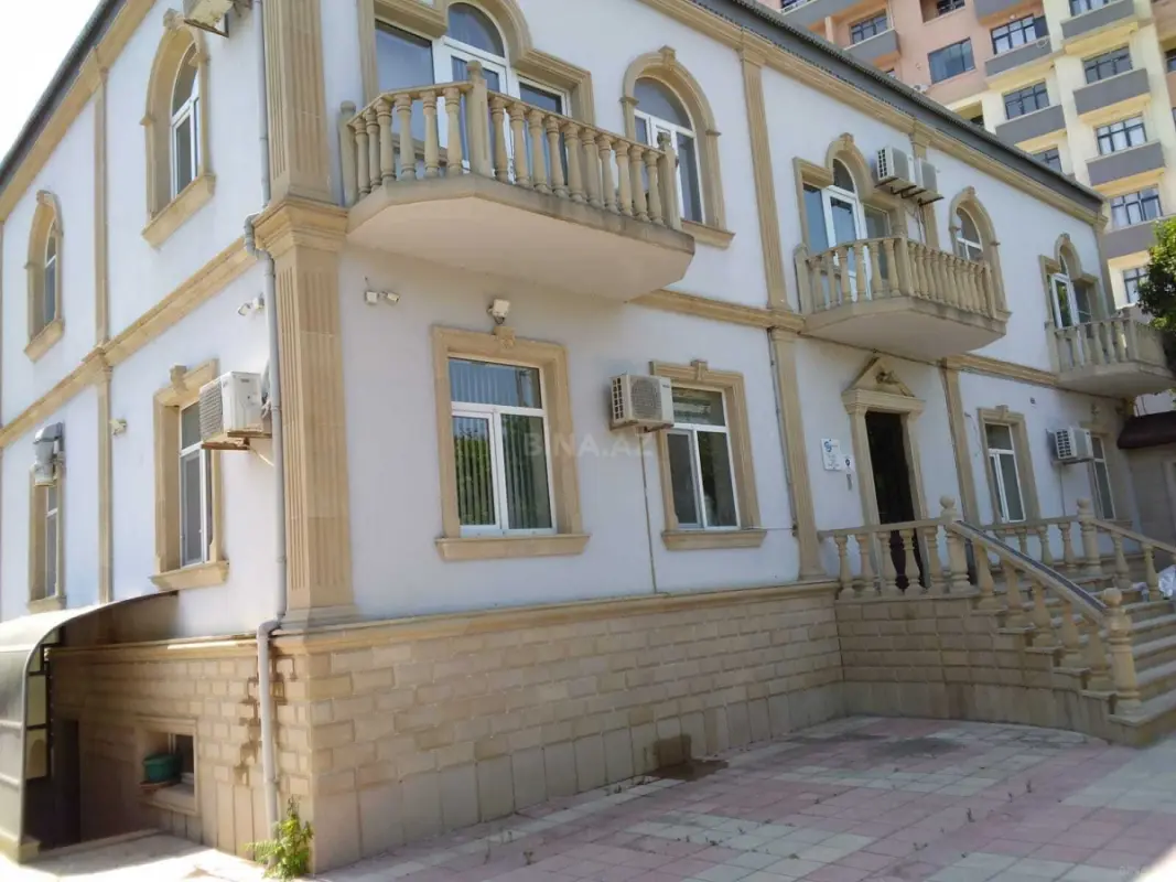 Kirayə verilir obyekt 720 m²